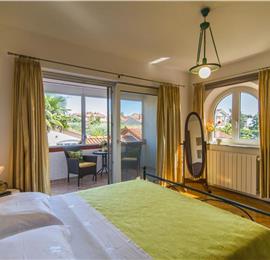 4 Bedroom Villa with Pool and Annex near Porec, Sleeps 8